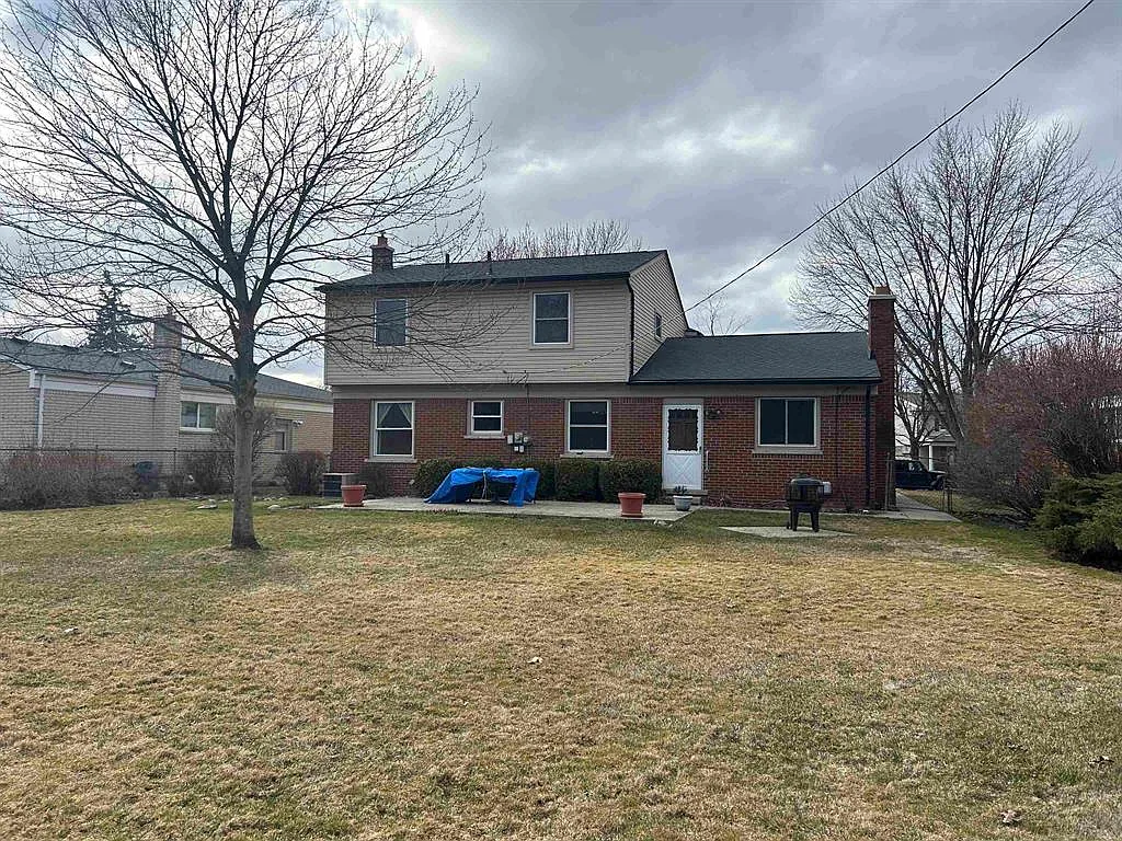 Building Photo - 33538 Swan Dr