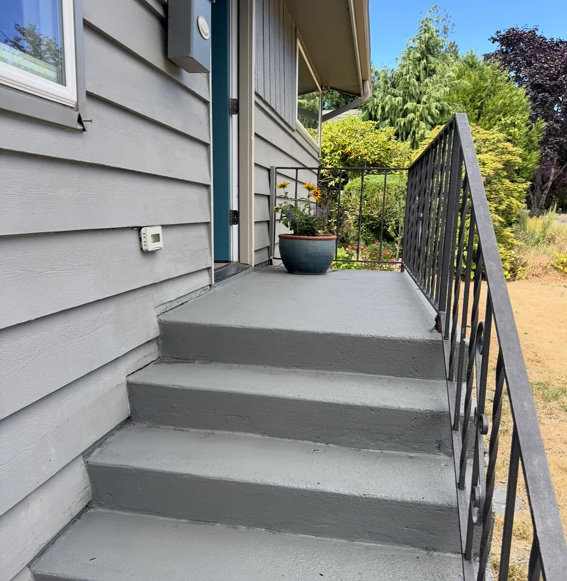 4 bed, 2760 sqft, $4,300 — Photo 3