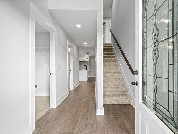 5th image of 125 Monaghan Dr Lot 91