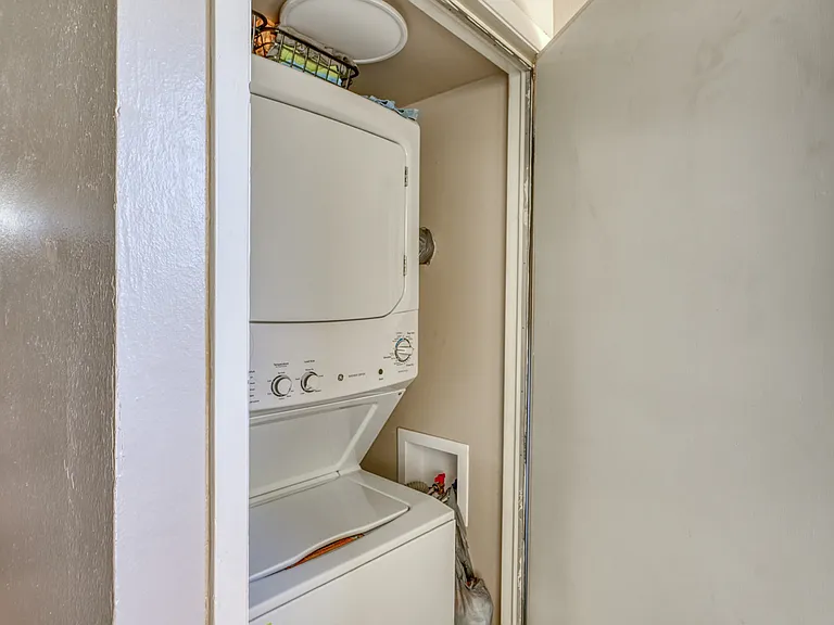 207 Hi Cir N #105A — Photo 15