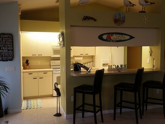 4th image of 135 Swan Dr