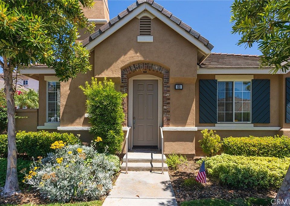 1st image of 60 Seacountry Ln