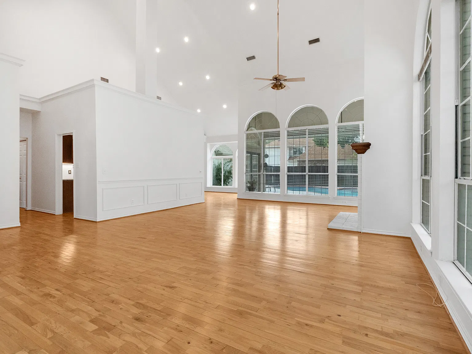 3 bed, 1778 sqft, $3,200 — Photo 4