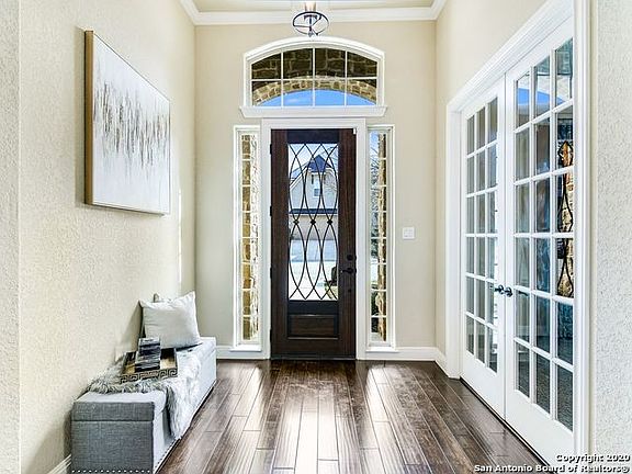 3rd image of 35 Marbella Ct