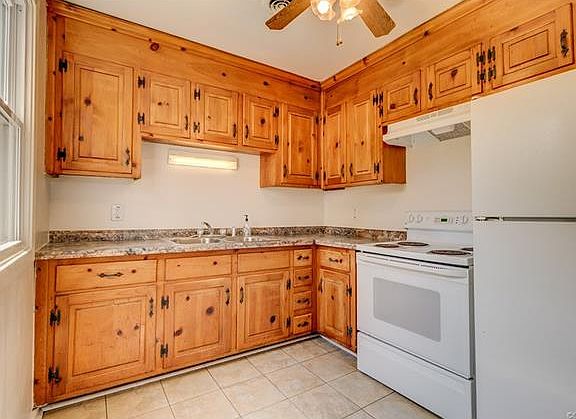 5th image of 1201 Kingsport Ln