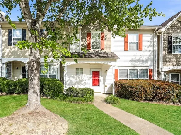 6076 Camden Forrest Dr, Riverdale, GA 30296