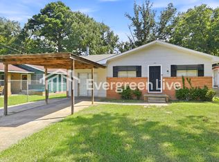 584 Singleton St, Canton, MS 39046