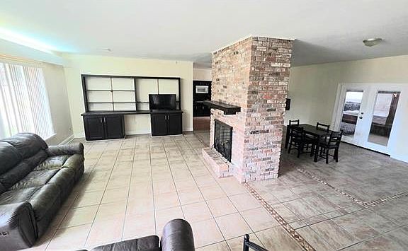 2nd image of 109 Ollie Dr