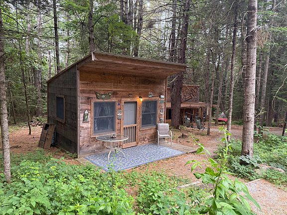 4th image of 325 Calderwood Road