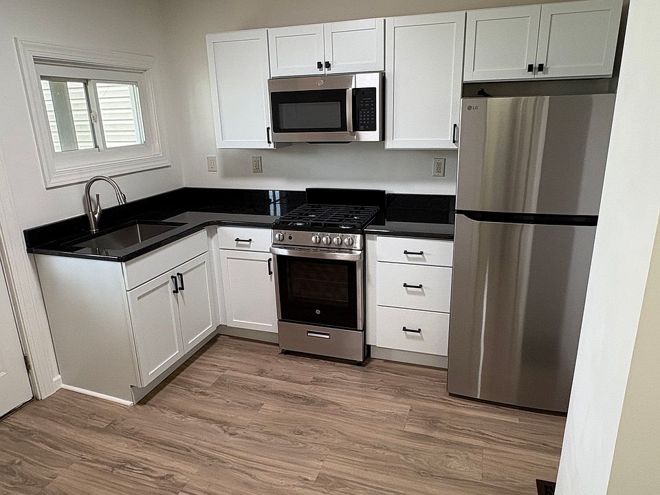 1st image of 316 W 21st St