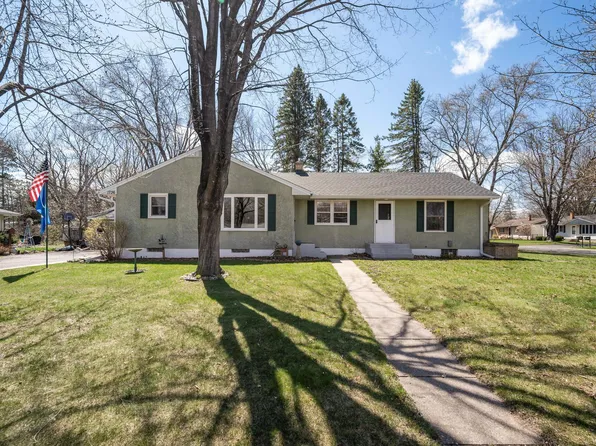4796 Karen Pl, White Bear Lake, MN 55110