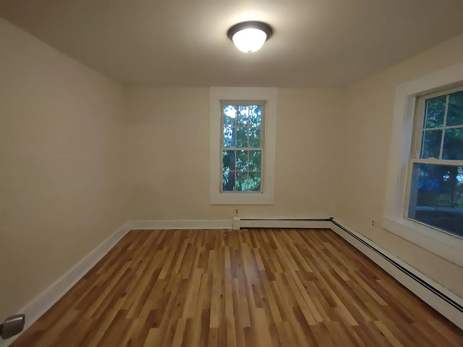 2 bed, 3581 sqft, $1,750 — Photo 2