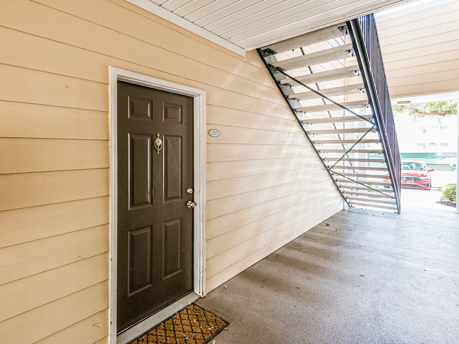2 bed, 1008 sqft, $1,550 — Photo 2