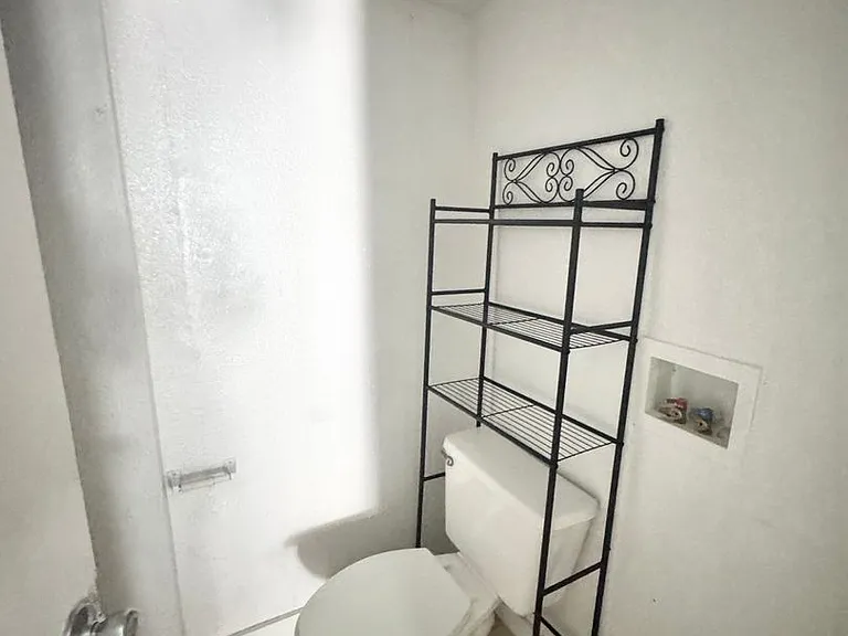 704 Cordova Dr #7 — Photo 19