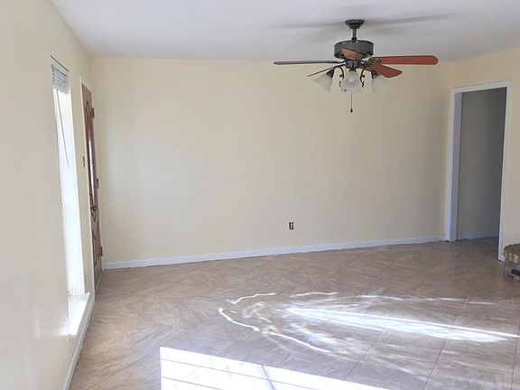 3rd image of 2511 McLeod St