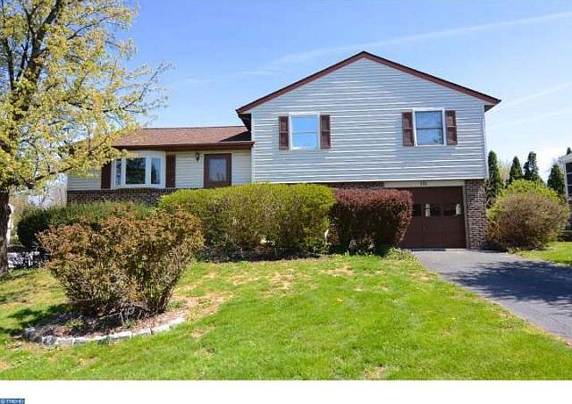 1st image of 151 Thomas Dr