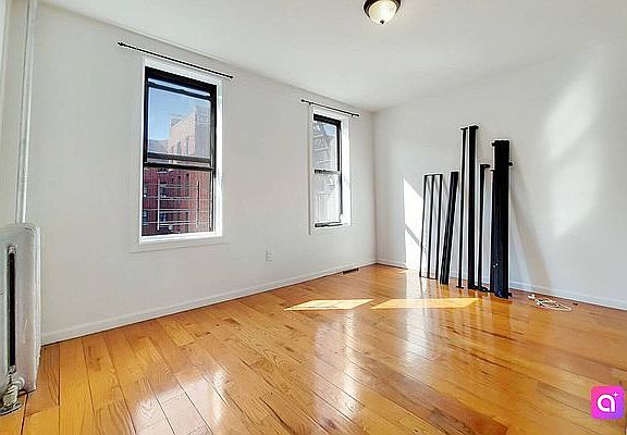 4th image of 2710 Morris Ave APT 4A
