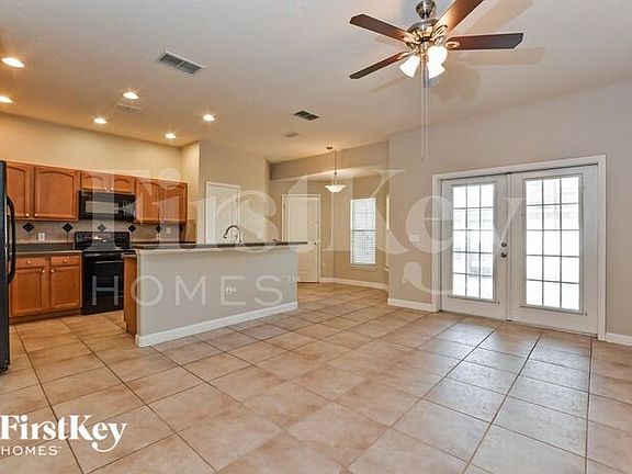 3rd image of 3410 Morelyn Crest Cir