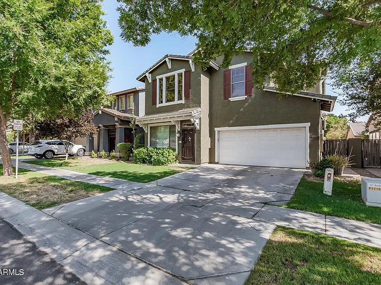 4337 E Vaughn Ave — Photo 3