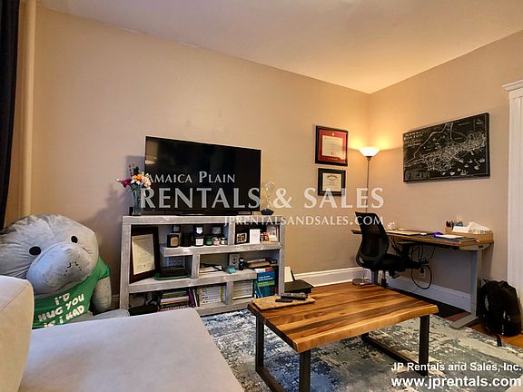 2nd image of 60 Jamaicaway APT 3