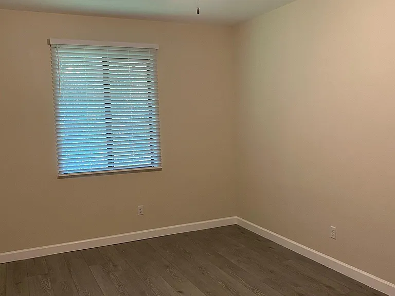 785 Derrycrib Ct — Photo 9