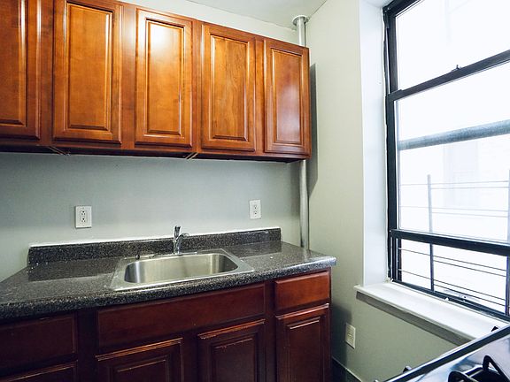 3rd image of 235 W 146th St APT 11A