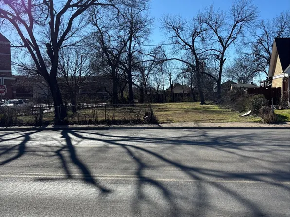 1500 W 12th St, Dallas, TX 75208