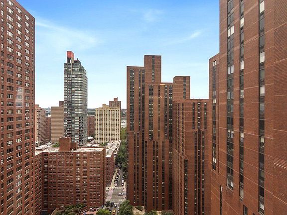 3rd image of 1623 3rd Ave APT 26D