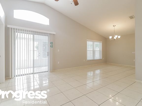 4th image of 2531 Hickory Oak Blvd