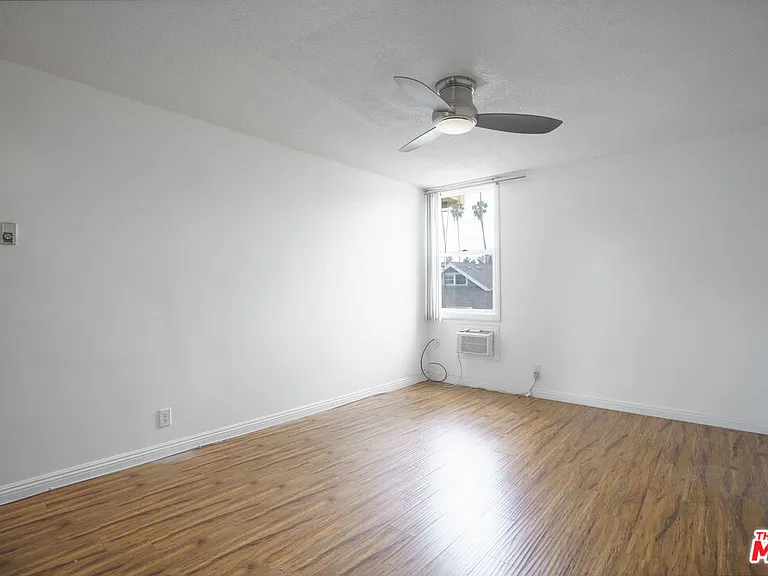 425 S Kenmore Ave #311 — Photo 18