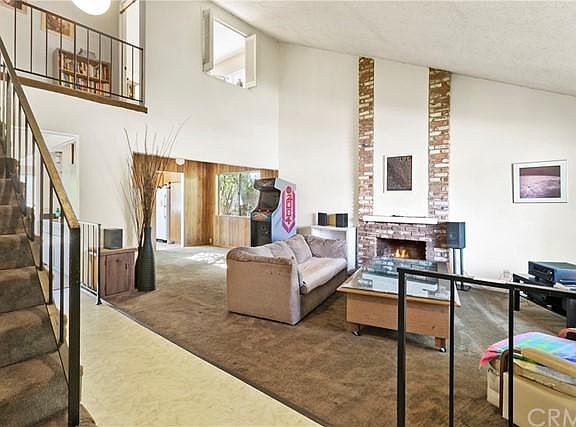 4th image of 4961 Barkwood Ave