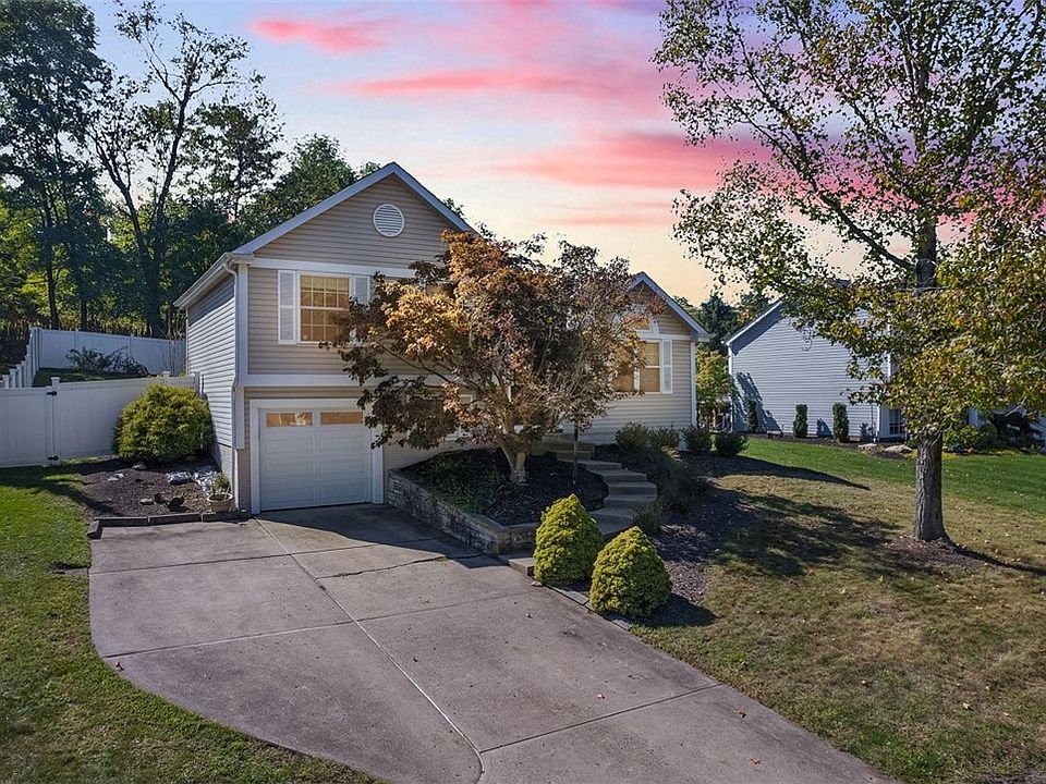 1st image of 768 Greenhaven Dr