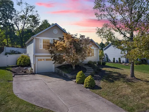 768 Greenhaven Dr, Bethel Park, PA 15102