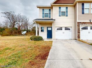 301 Winstead Loop Rd, Richlands, NC 28574