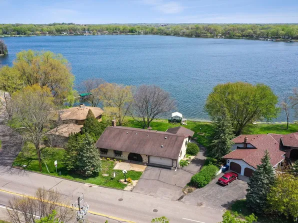 2622 Edgerton St, Little Canada, MN 55117