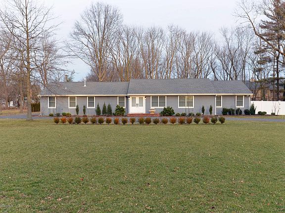 2nd image of 12 Sunnybank Dr