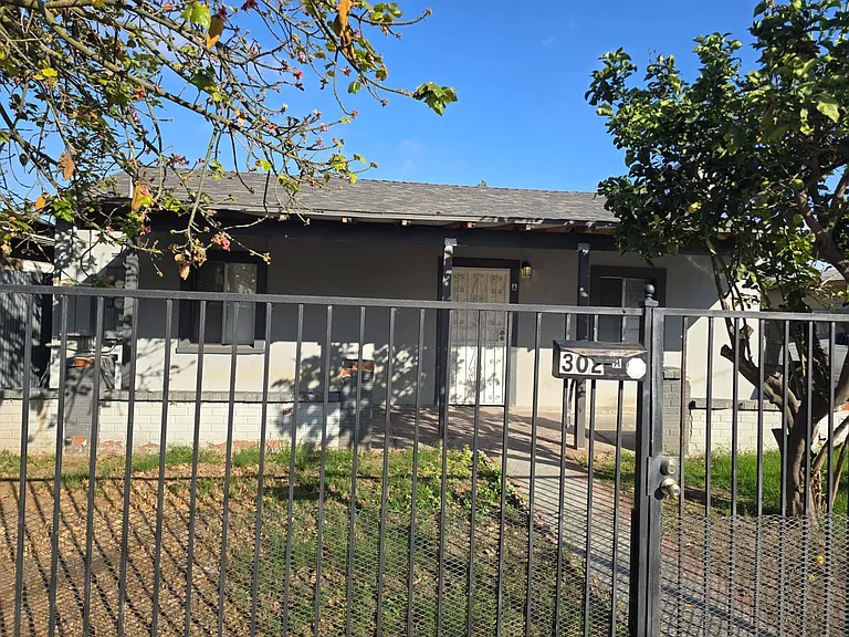 302 Sycamore Rd #C — Photo 11