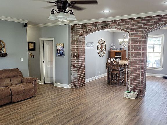 4th image of 2635 E Robinwood Dr