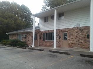 320 E N 3rd St APT 1, Georgetown, IL 61846