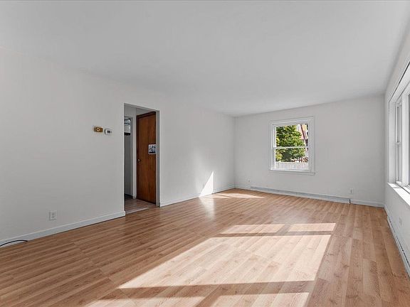 2nd image of 1917 Farlin Ave