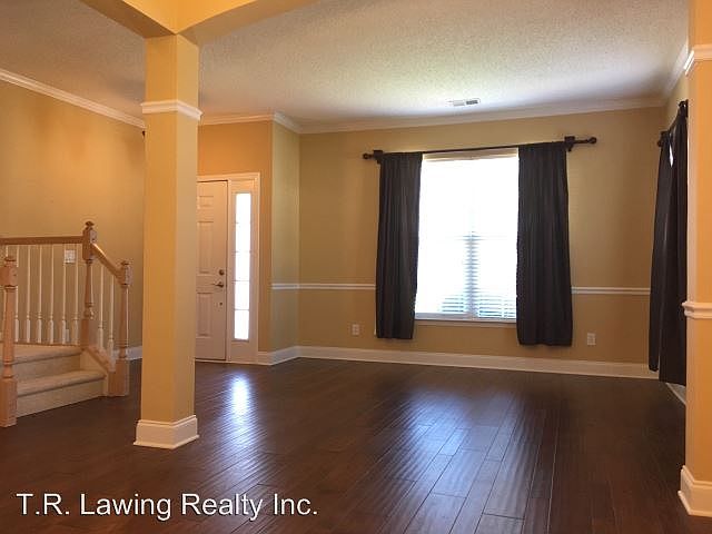 1st image of 6728 Pine Branch Ct