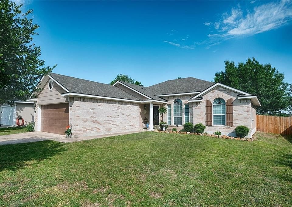 1st image of 2010 Oaklawn Dr