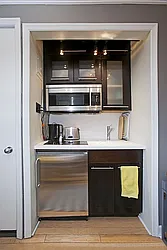 Rented by Barkoff Residential 