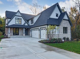 6435 Bentley Ave, Willowbrook, IL 60527