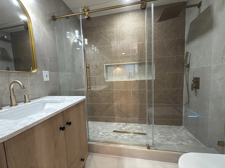 114 S Emerald Pl — Photo 2