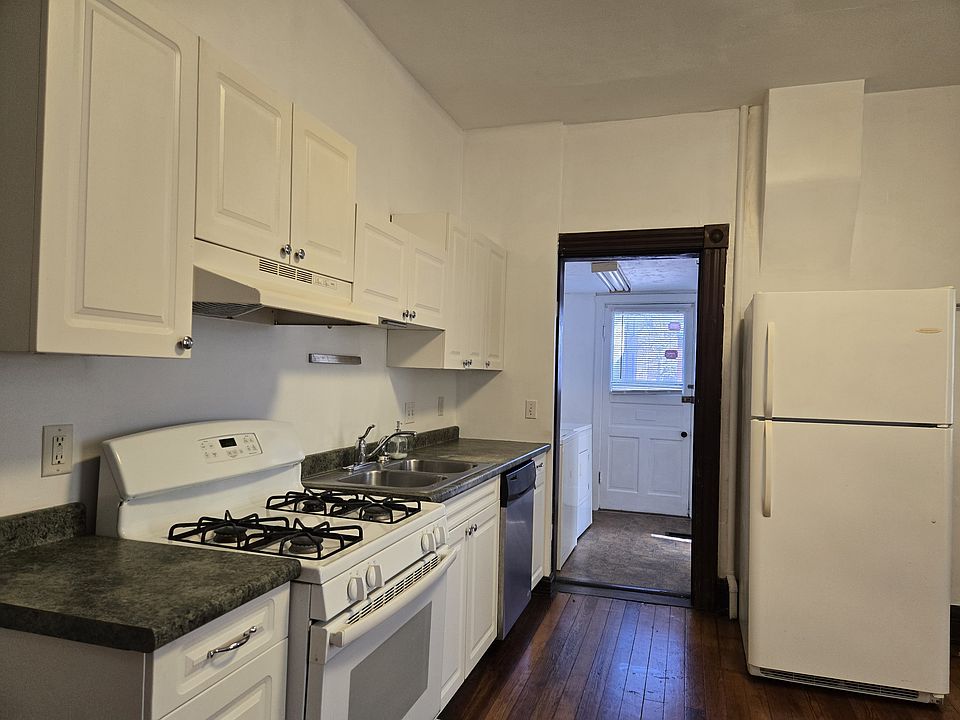 1st image of 4232 Cherry St Floor 1