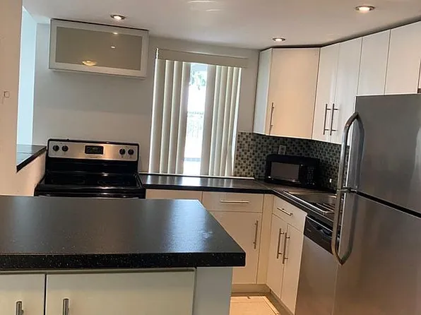 200 177th Dr APT 115, Sunny Isles Beach, FL 33160
