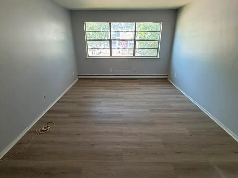 768 Park Ave #11 — Photo 3