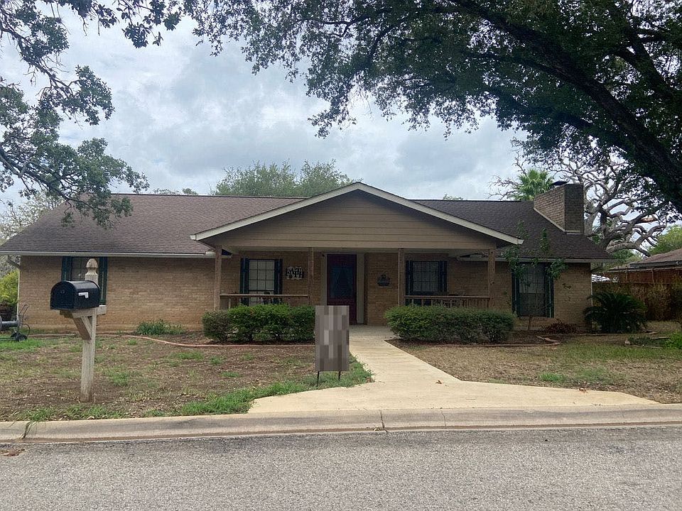 1st image of 428 Chaparral Dr