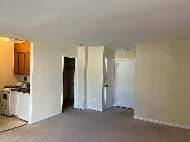 1121 Arlington Blvd #625 — Photo 6